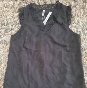 NWT -Super cute silky flowy tank, with lace trim!